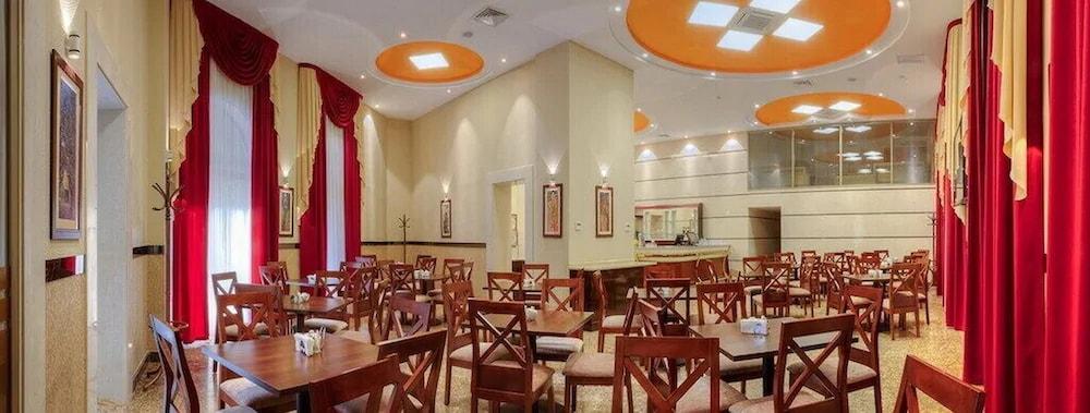 Grand Voyage Hotel Almaty Luaran gambar