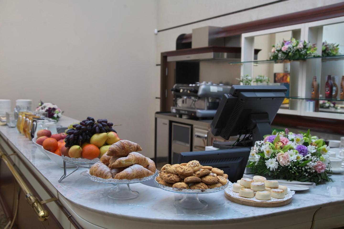 Grand Voyage Hotel Almaty Luaran gambar